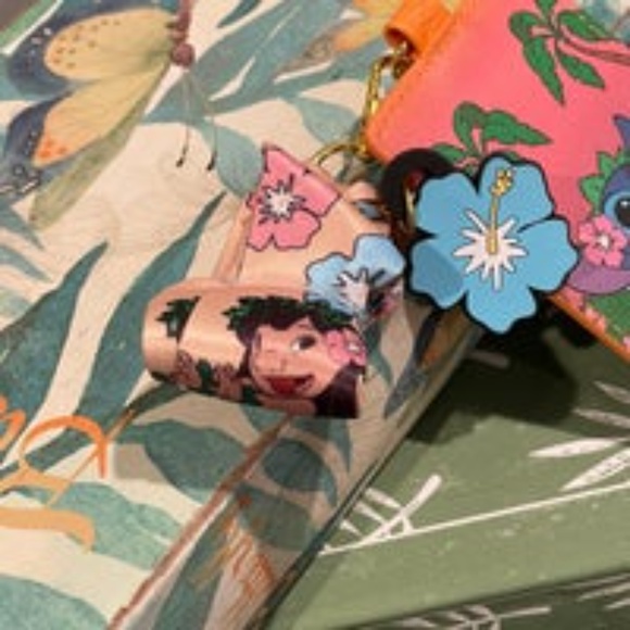 Lilo & Stitch Card Holder Wallet Lanyard - Picture 2 of 4